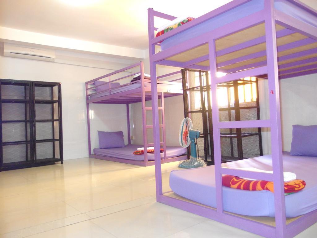 B52 Hostel Phnom Penh Room photo