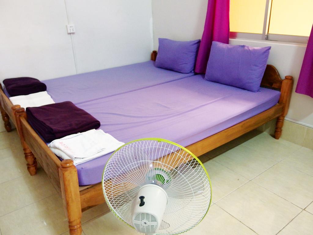B52 Hostel Phnom Penh Room photo