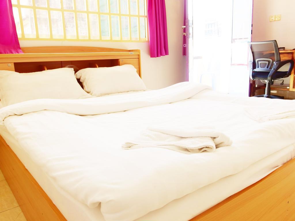 B52 Hostel Phnom Penh Room photo