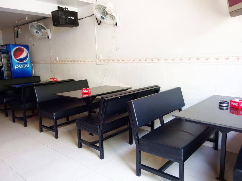 B52 Hostel Phnom Penh Exterior photo